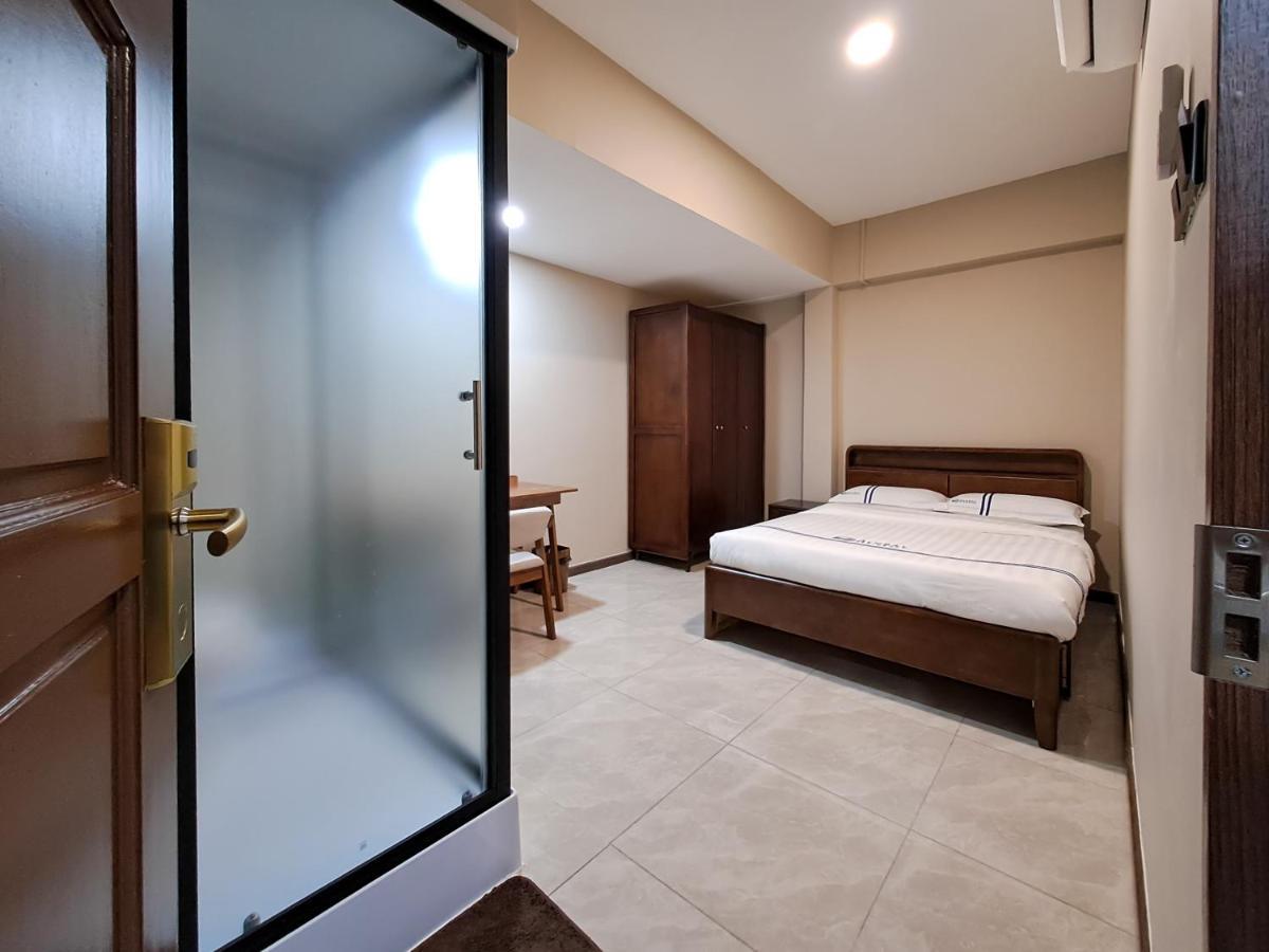 Hotel Global Residency Kota Kinabalu Exterior foto